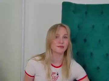 Chaturbate Adult Webcams of elaravoltage