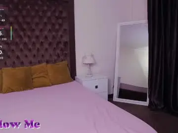 Chaturbate Live Sex Cam of ellaraluxe