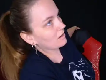 Chaturbate Sex Cam of toxiclilly