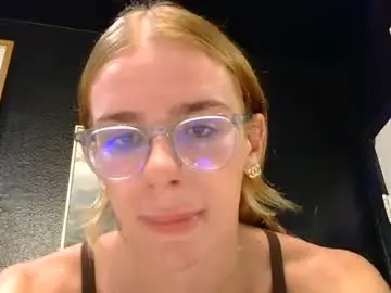 Chaturbate Live Sex Cam of tulaypomme