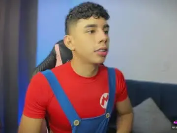 Chaturbate Sex Cam of andrew_twink18