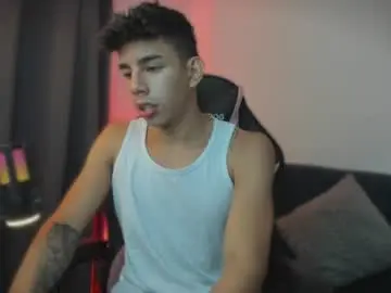 Chaturbate Live Sex of andrew_twink18