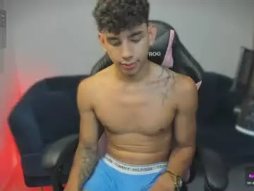 Chaturbate Watch Live Sex Cams of andrew_twink18