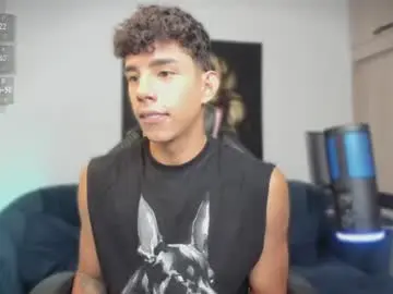 Chaturbate Watch Live Sex Cams of andrew_twink18