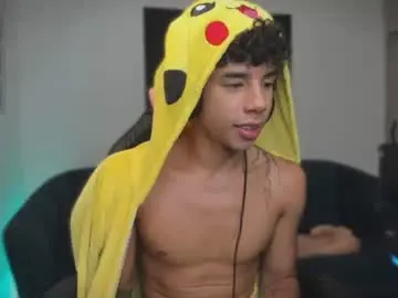 Chaturbate Live Sex Cam of andrew_twink18
