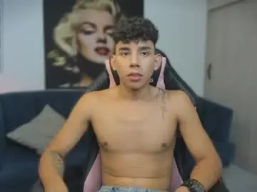 Chaturbate Live Sex of andrew_twink18