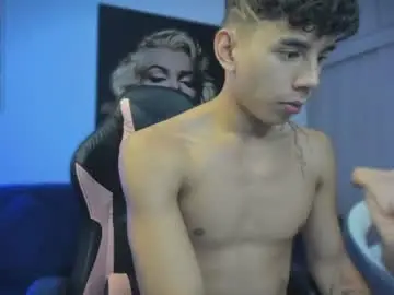 Chaturbate Private Sex Chat of andrew_twink18