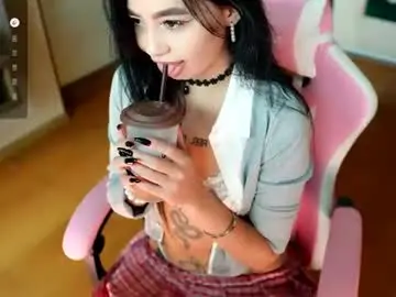Chaturbate Watch Live Sex Cams of yuna_leen