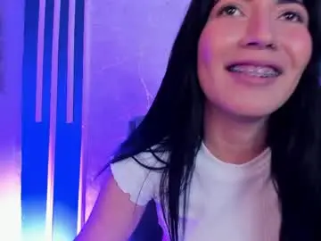 Chaturbate Watch Live Sex Cams of adriienne_