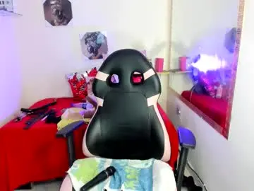 Chaturbate Free Porn Cam of dulce_luna_small