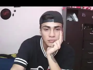Chaturbate Adult Webcams of fenix_hardcock