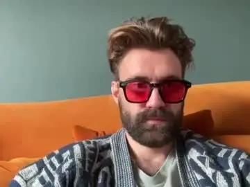 Chaturbate Adult Video Chat of hairyhungcockbi