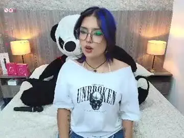 Chaturbate Live Sex Cam of iris_gomez