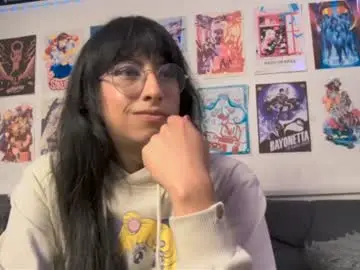Chaturbate Watch Live Sex Cams of snowblack_