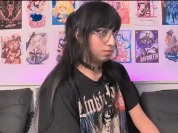 Chaturbate Live Sex Cam of snowblack_