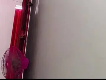 Chaturbate Sex Cam of helloo_kityy25
