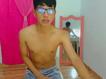 Chaturbate Live Sex of phuwin_bj