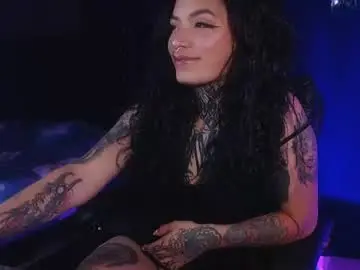 Chaturbate Live Porn of ema_ploxx