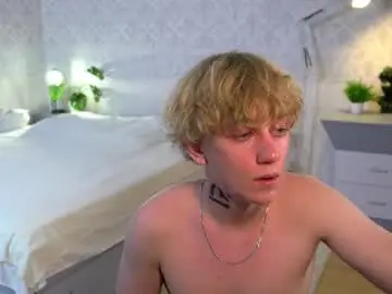 Chaturbate Live Sex Cam of sky_dian