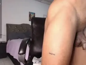Chaturbate Free Live Porn of aaronblack1_