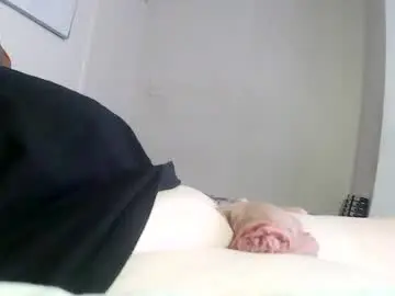 Chaturbate Live Sex Cam of frankiel745
