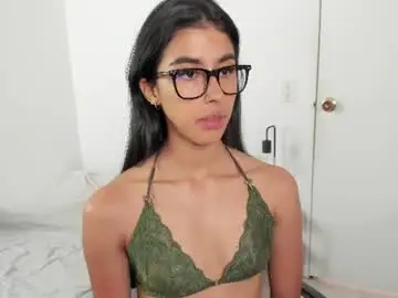 Chaturbate Live Porn of mazikeen_18