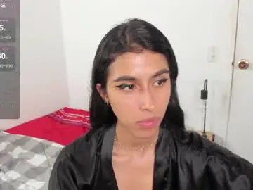 Chaturbate Nude Webcam of mazikeen_18