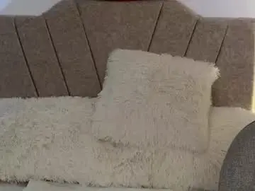 Chaturbate Live Sex Cam of zuly_zahir_01