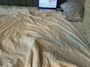 Chaturbate Watch Live Sex Cams of hawt_ass_milf
