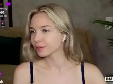 Chaturbate Watch Live Sex Cams of holl1would