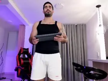 Chaturbate Best live sex cam show of tbastian