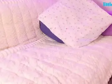 Chaturbate Adult Video Chat of little_effy18_