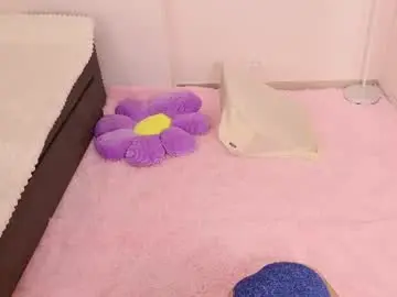 Chaturbate Adult Webcam of little_effy18_