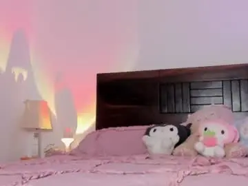 Chaturbate Live Sex Cam of pretty_moonn2