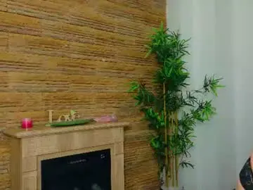Chaturbate Free Porn Cam of diamondmilff
