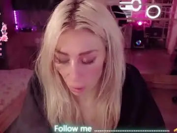 Chaturbate Live Sex Cam of nicole_g0ld_
