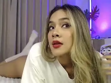 Chaturbate Live Sex Cam of onlylilypeach
