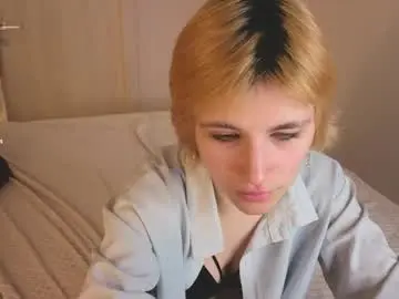 Chaturbate Live Sex of autumnwhisper_