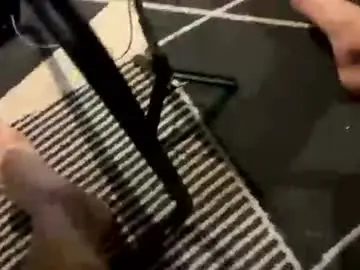Chaturbate Free Porn Cam of bruceishorny_