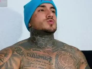 Chaturbate Best live sex cam show of twonaugthy77