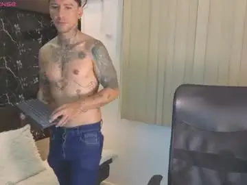 Chaturbate Free Porn Cam of dylanstonne1
