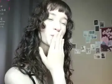 Chaturbate Live Sex Cam of indiramcclamroch