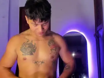Chaturbate Live Sex of noah_223