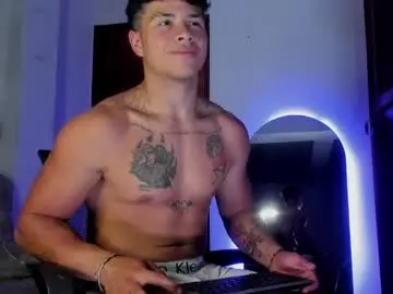 Chaturbate Nude Webcam of noah_223