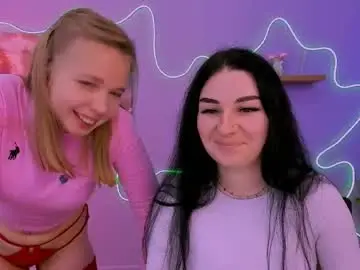 Chaturbate Live Sex Cam of teya_starling