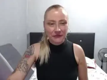 Chaturbate Free Live Porn of caro_milf_