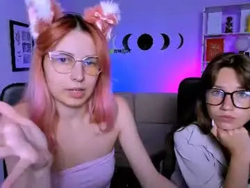 Chaturbate Live Sex Cam of helli_belli