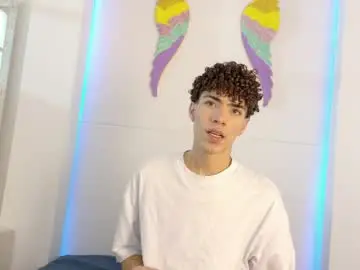 Chaturbate Live Sex Cam of monyel_blake