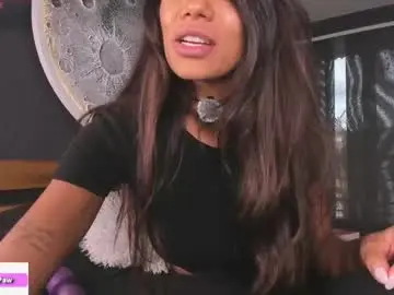 Chaturbate Live Sex Cam of angie_mcqueen