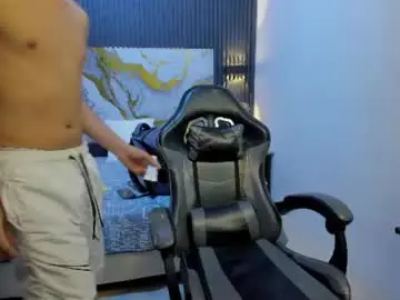 Chaturbate Live Porn of dark_desiree18